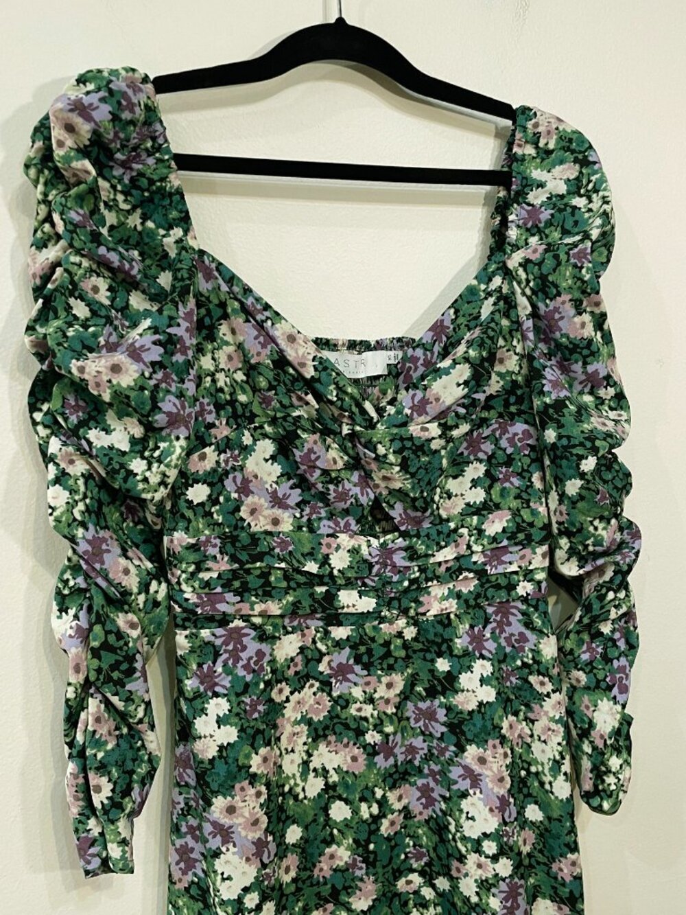 Like New Astr Ruched Sleeve Floral Midi Dress Green Purple XS - Picture 5 of 8